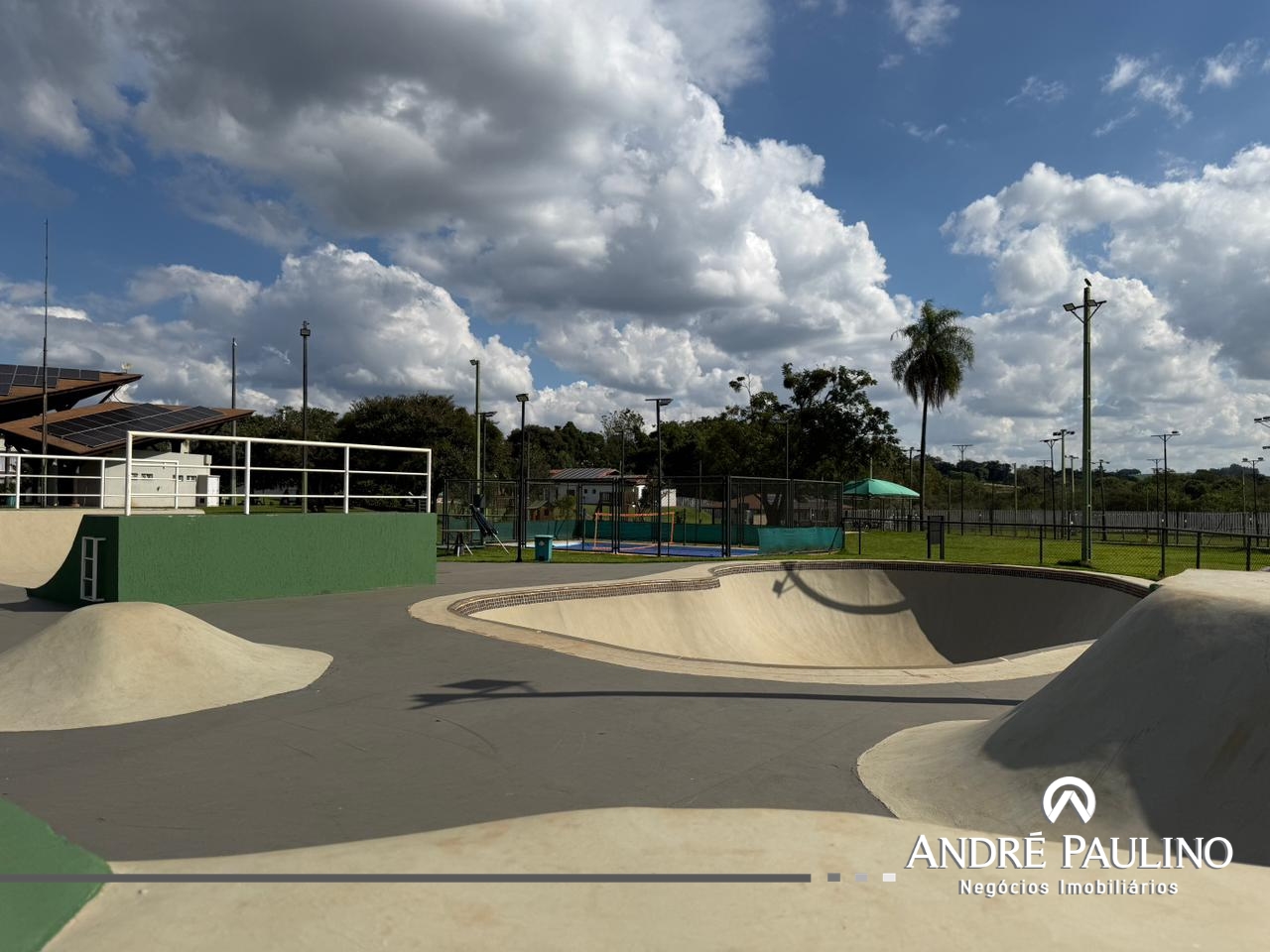 CONDOMÍNIO SUN LAKE