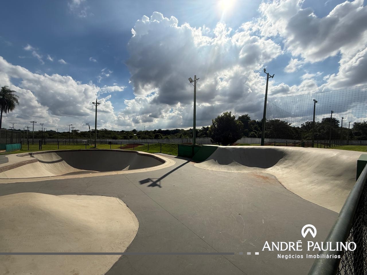 CONDOMÍNIO SUN LAKE