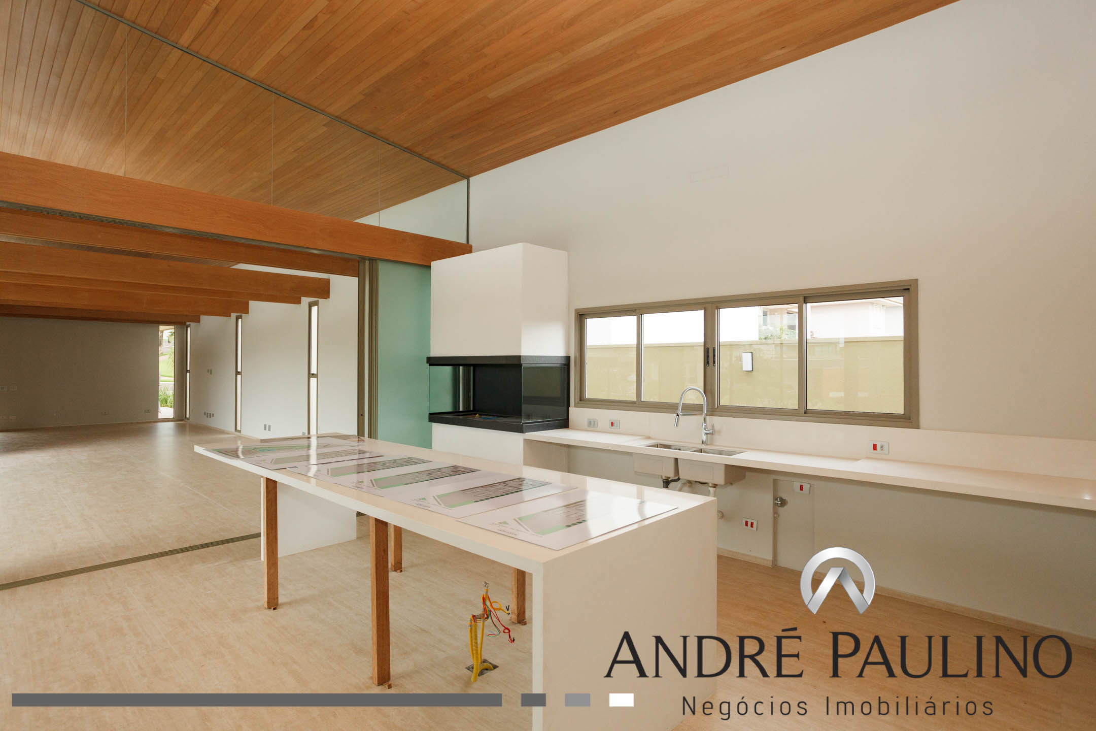 CONDOMÍNIO SUN LAKE