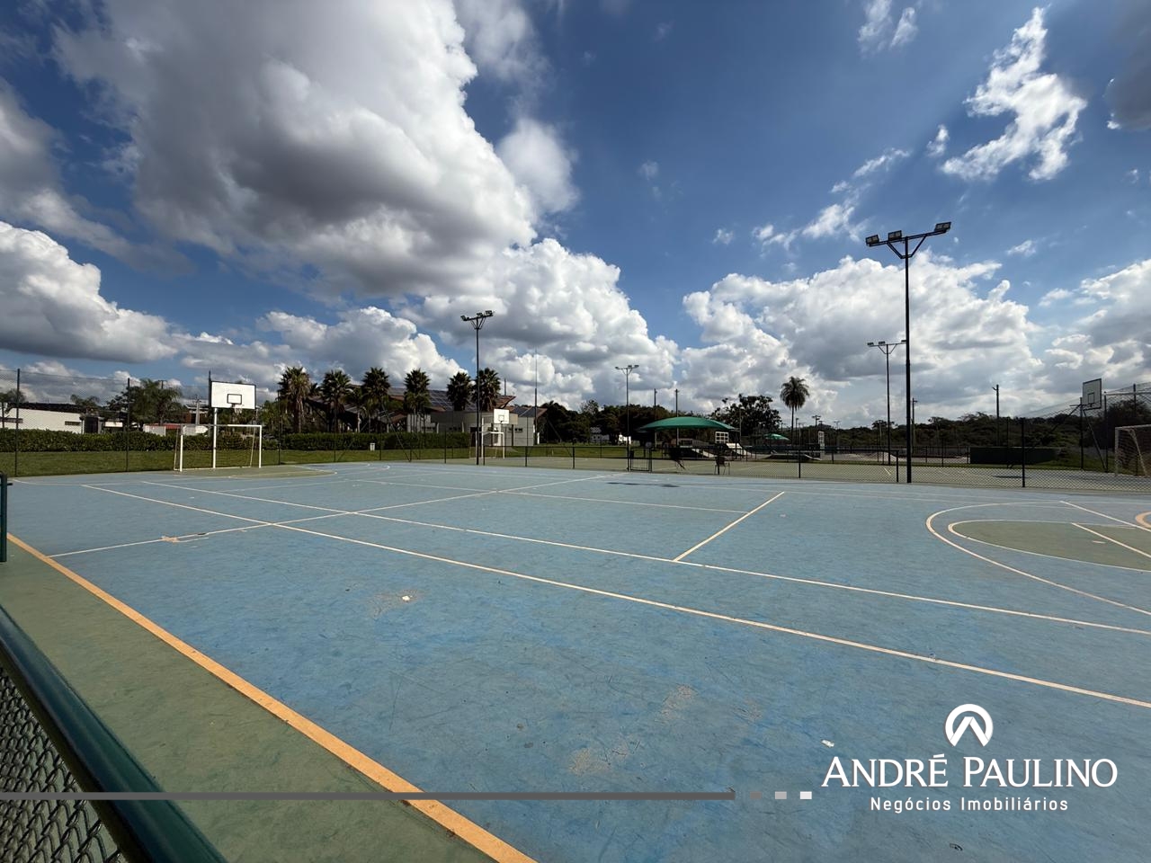 CONDOMÍNIO SUN LAKE