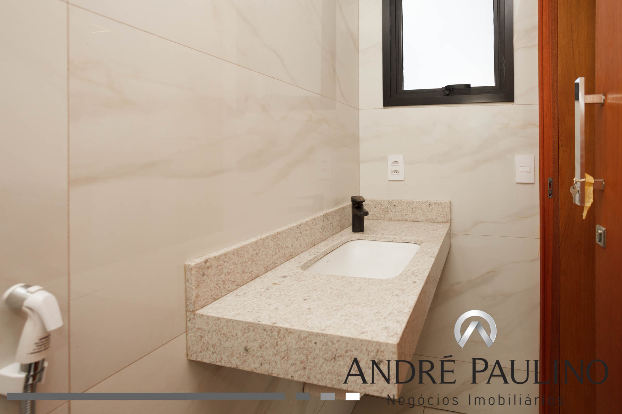 CONDOMÍNIO PARQUE TAUÁ