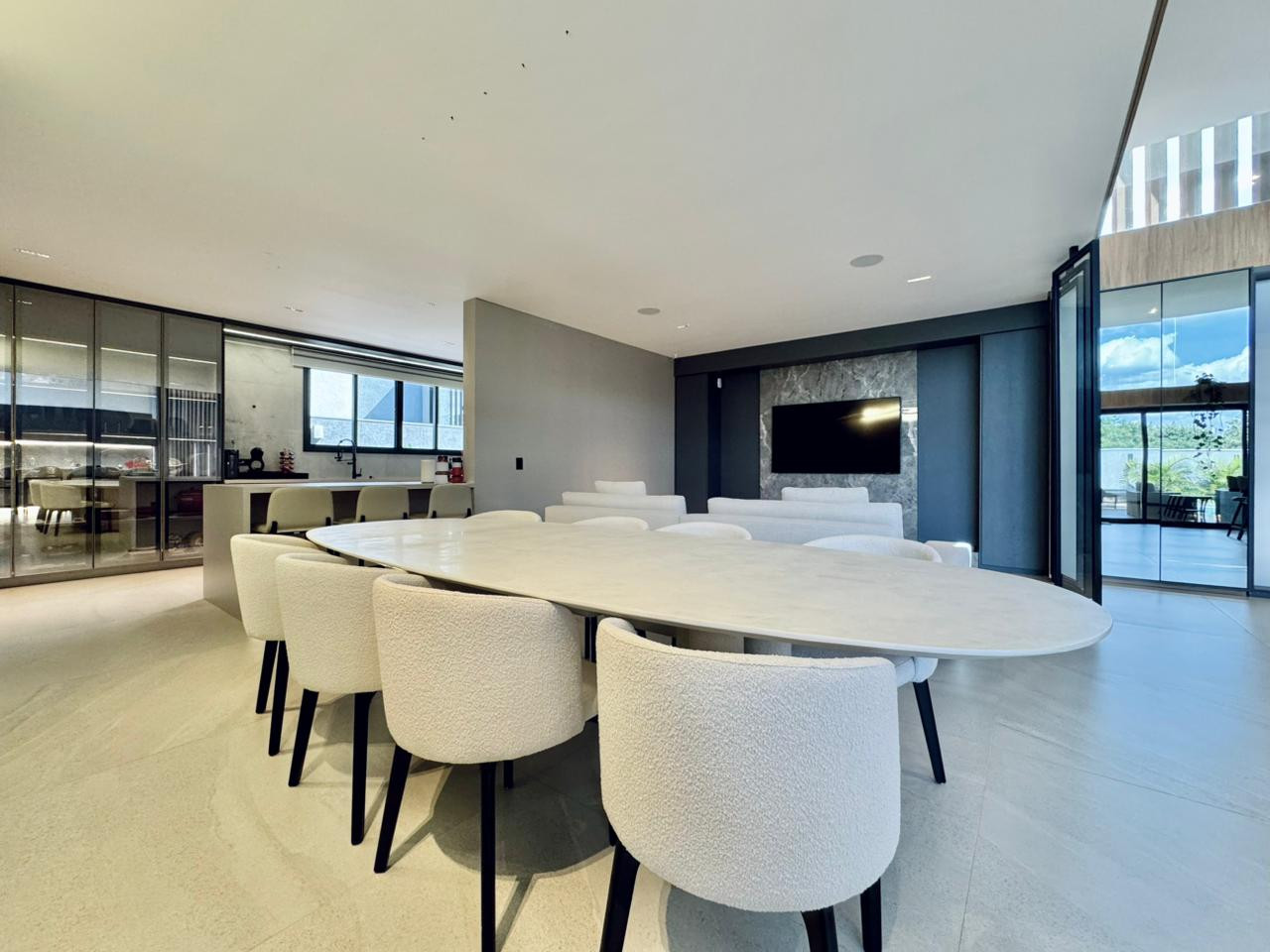 CONDOMÍNIO SUN LAKE