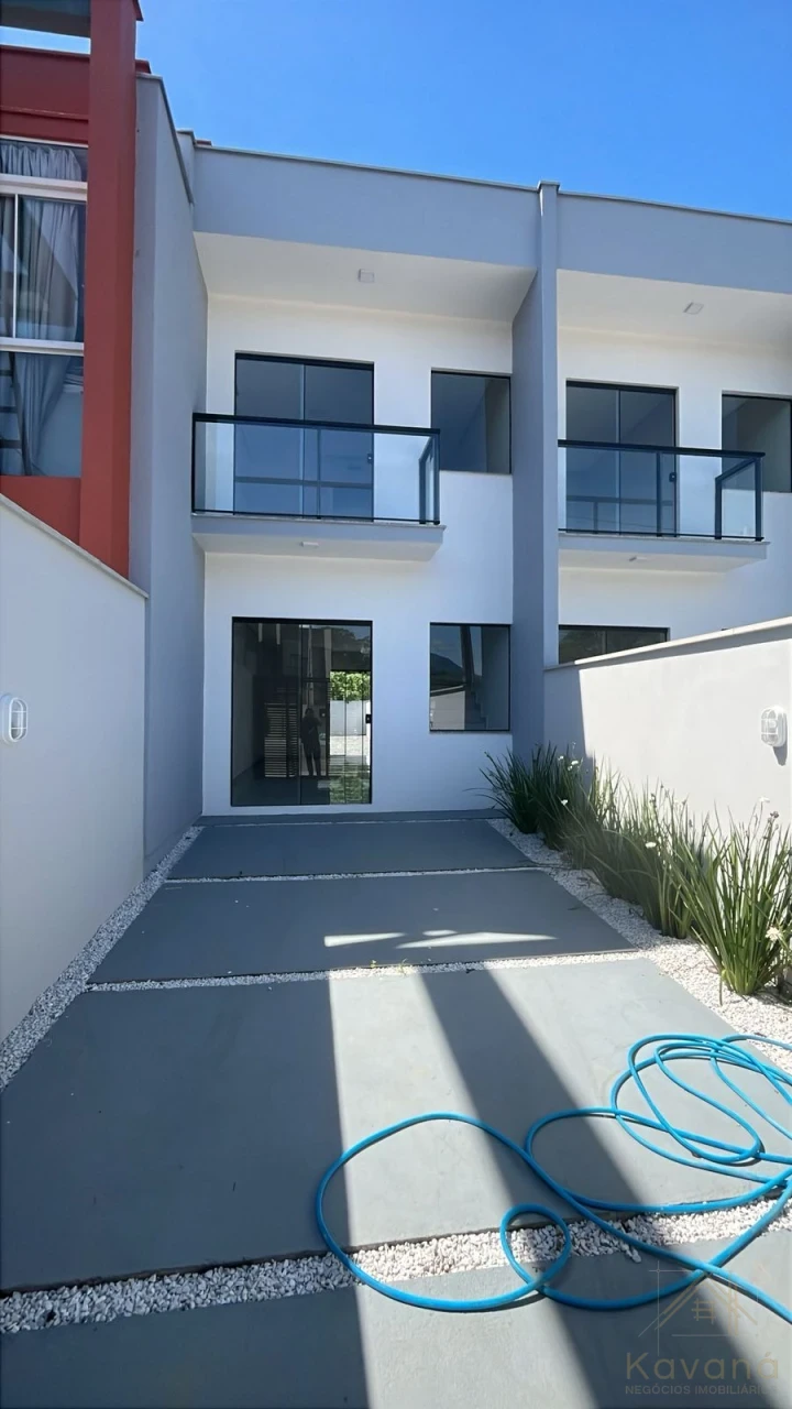 CASA GEMINADA – MINHA CASA MINHA VIDA!  Localizada no Bairro Três Rios do Sul – Jaraguá do Sul