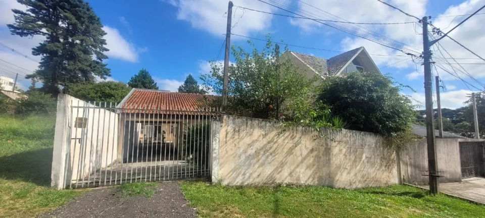 Imagens do imóveis Terreno com Duas Casas no Atuba