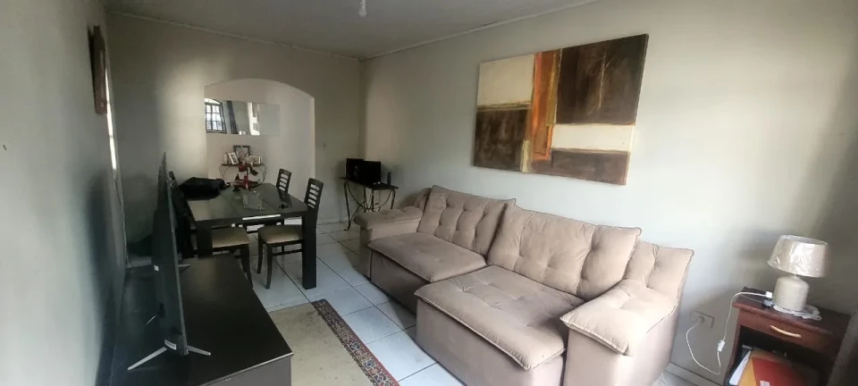 Imagens do imóveis Terreno com Duas Casas no Atuba
