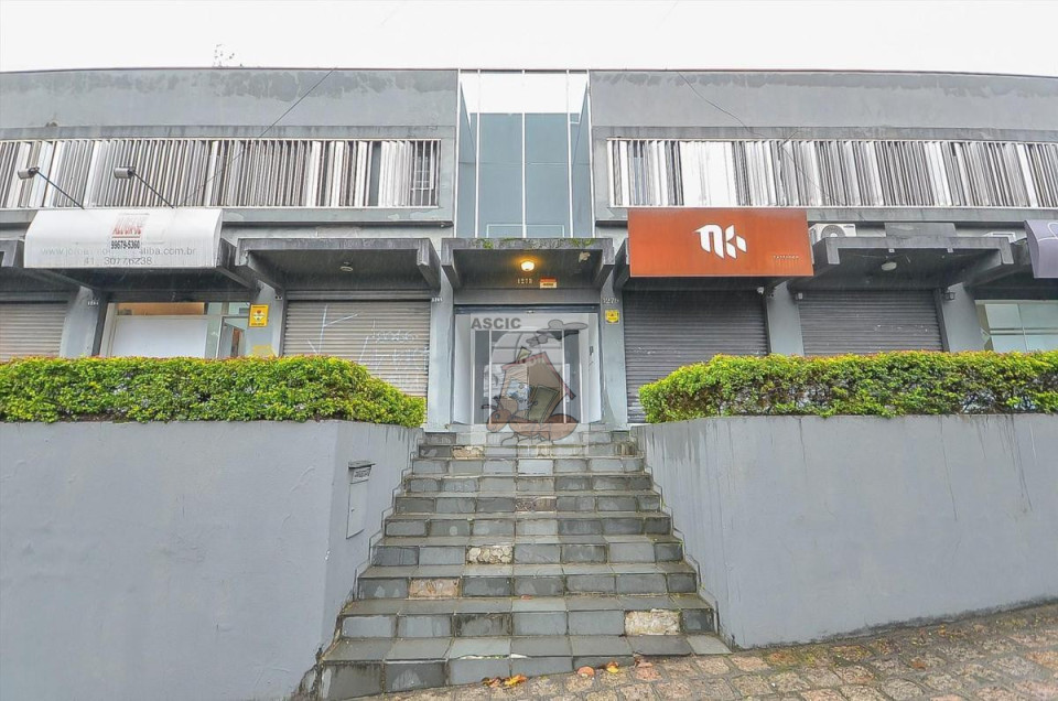 VENDA LOJA COMERCIAL NO BAIRRO MERCÊS- CURITIBA.