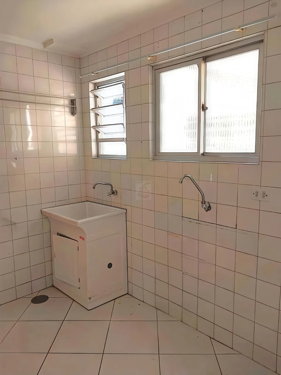 Apartamento Para Alugar Conjunto Residencial Iguape Curitiba