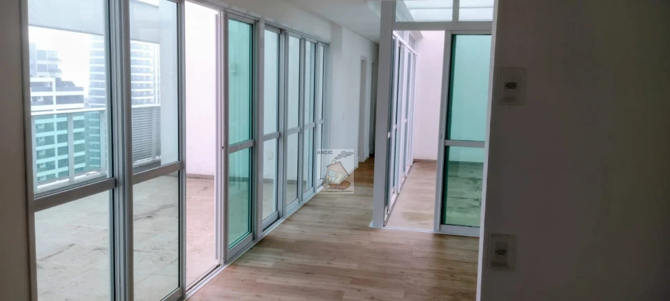 Cobertura Á Venda Edifício Cosmopolitan Joinville