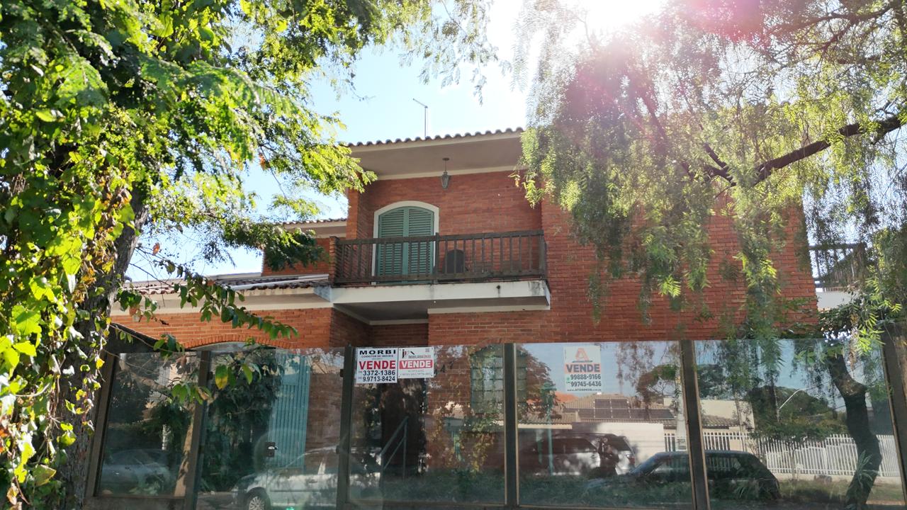 CASA A VENDO NO CENTRO