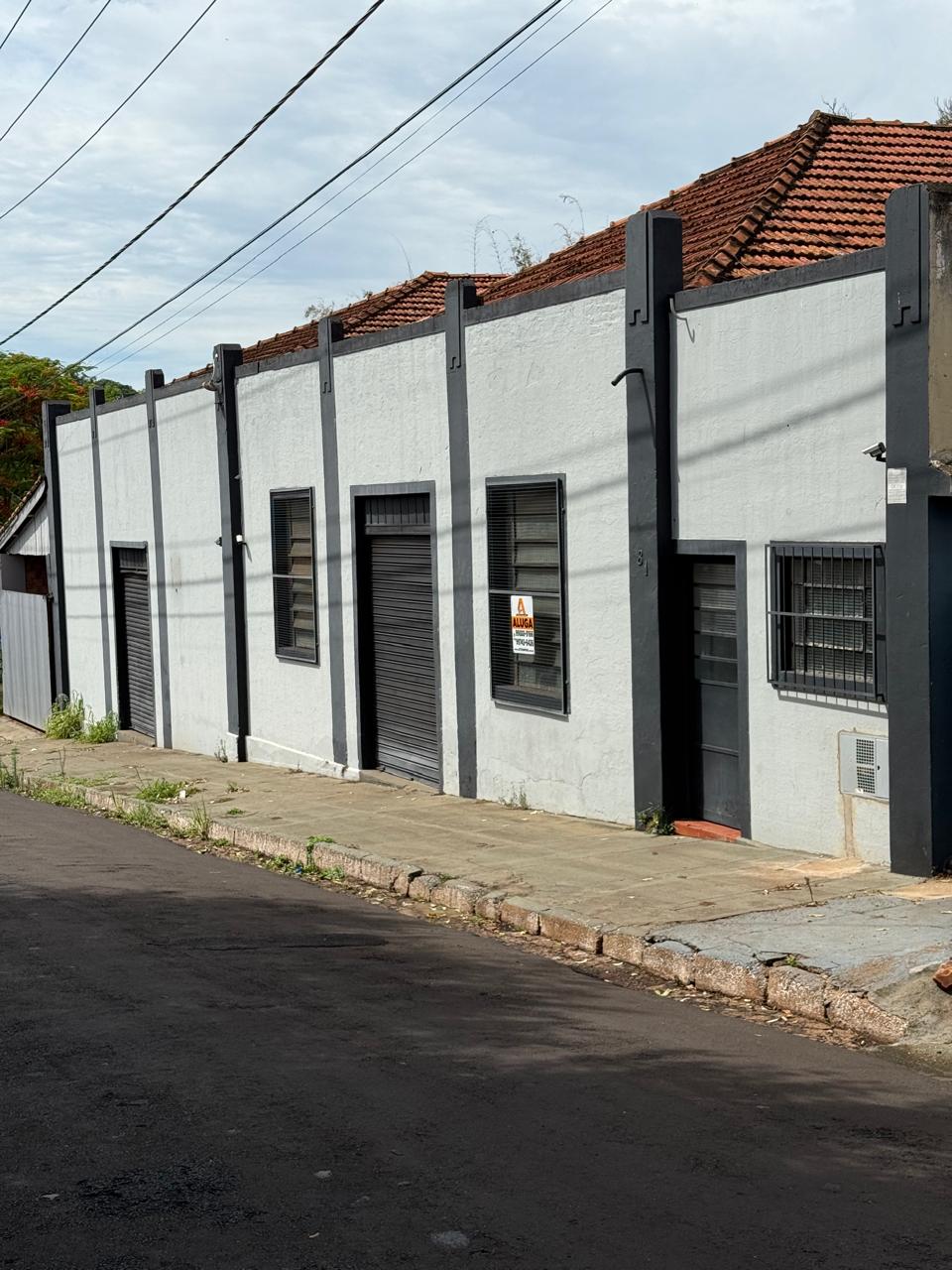 ALUGA BARRACÃO CENTRO