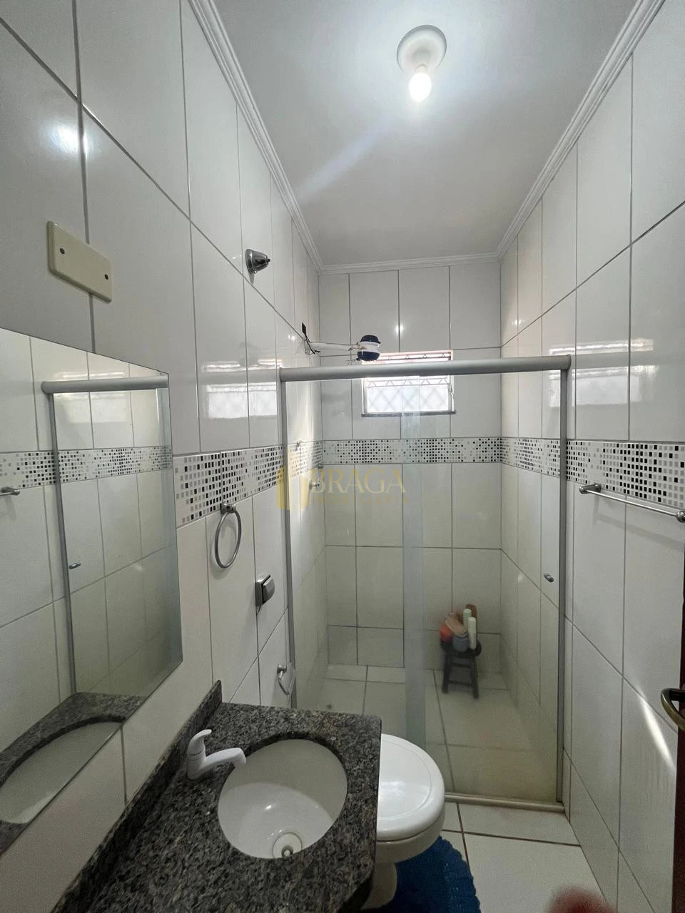 Casa à venda no bairro Oliveira