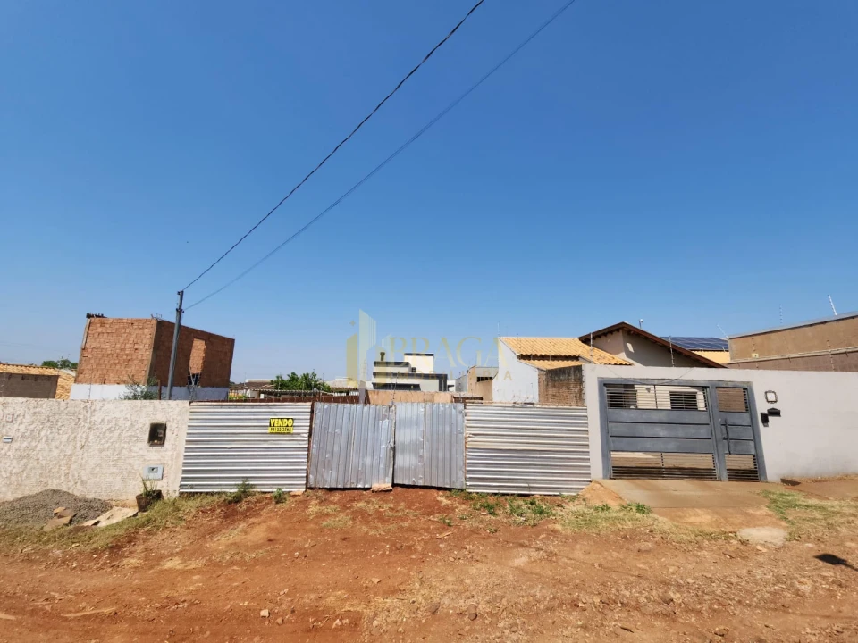 Terreno à venda no bairro Aquarios