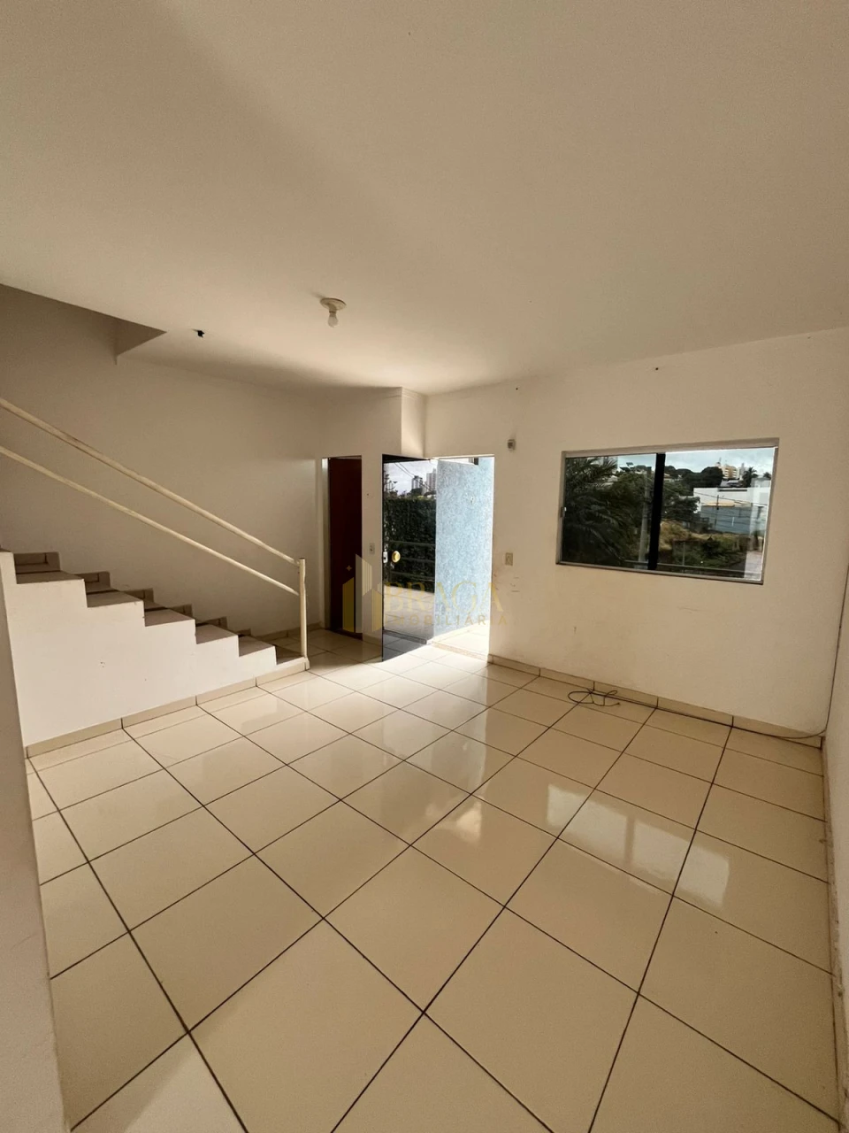 Sobrado á venda no bairro Monte Castelo