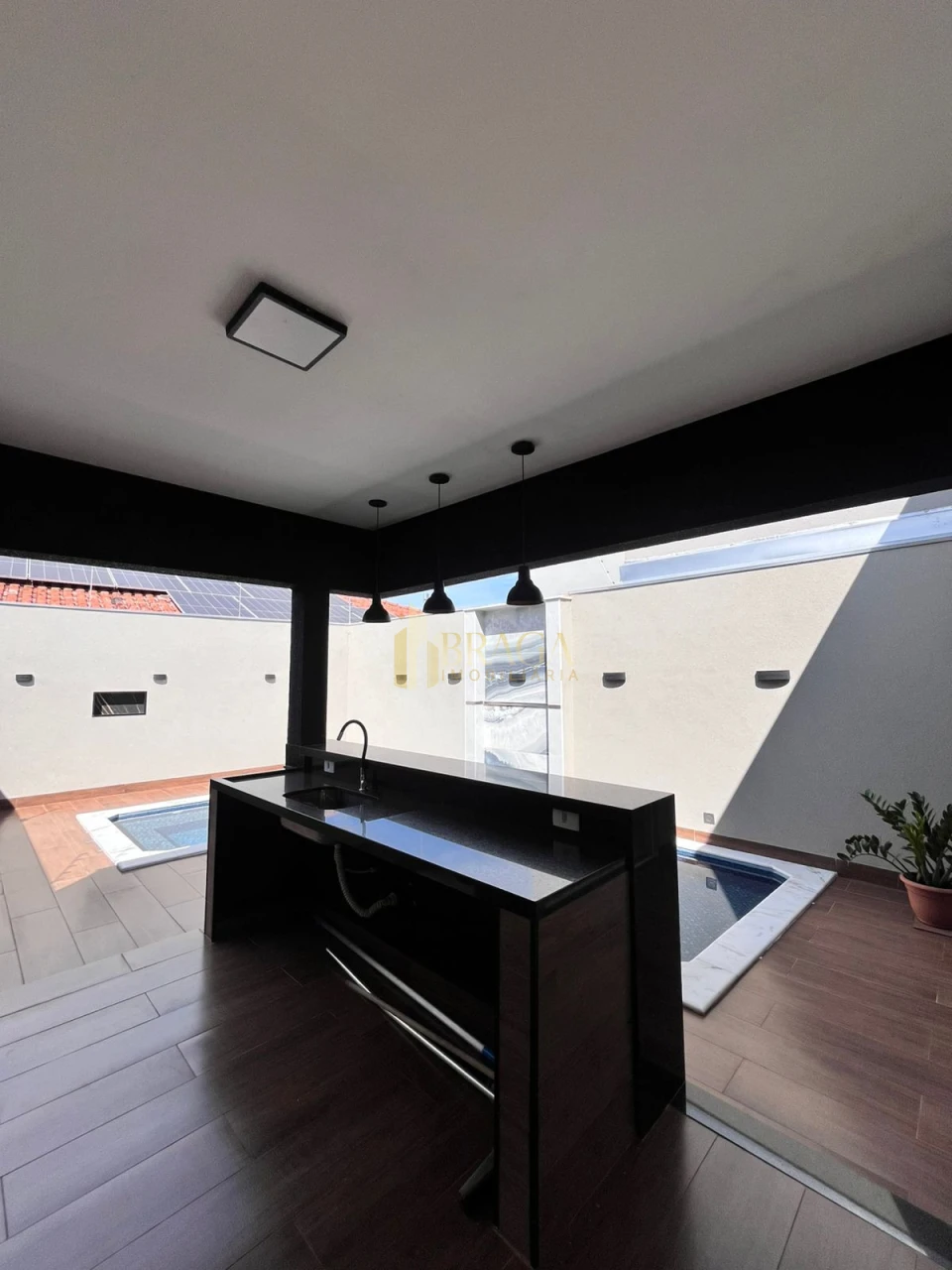 CASA À VENDA NO SANTO ANTONIO