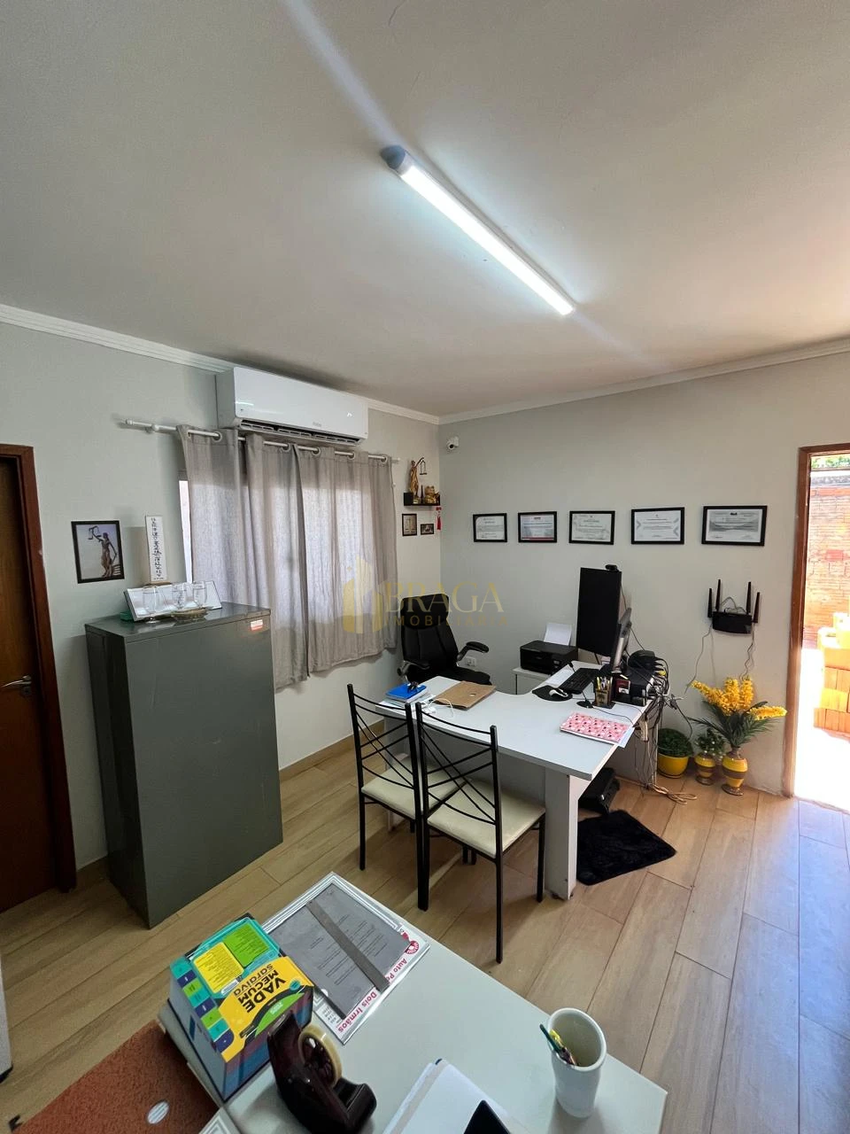 Casa Com Salão E Escritório No Cophavilla Il