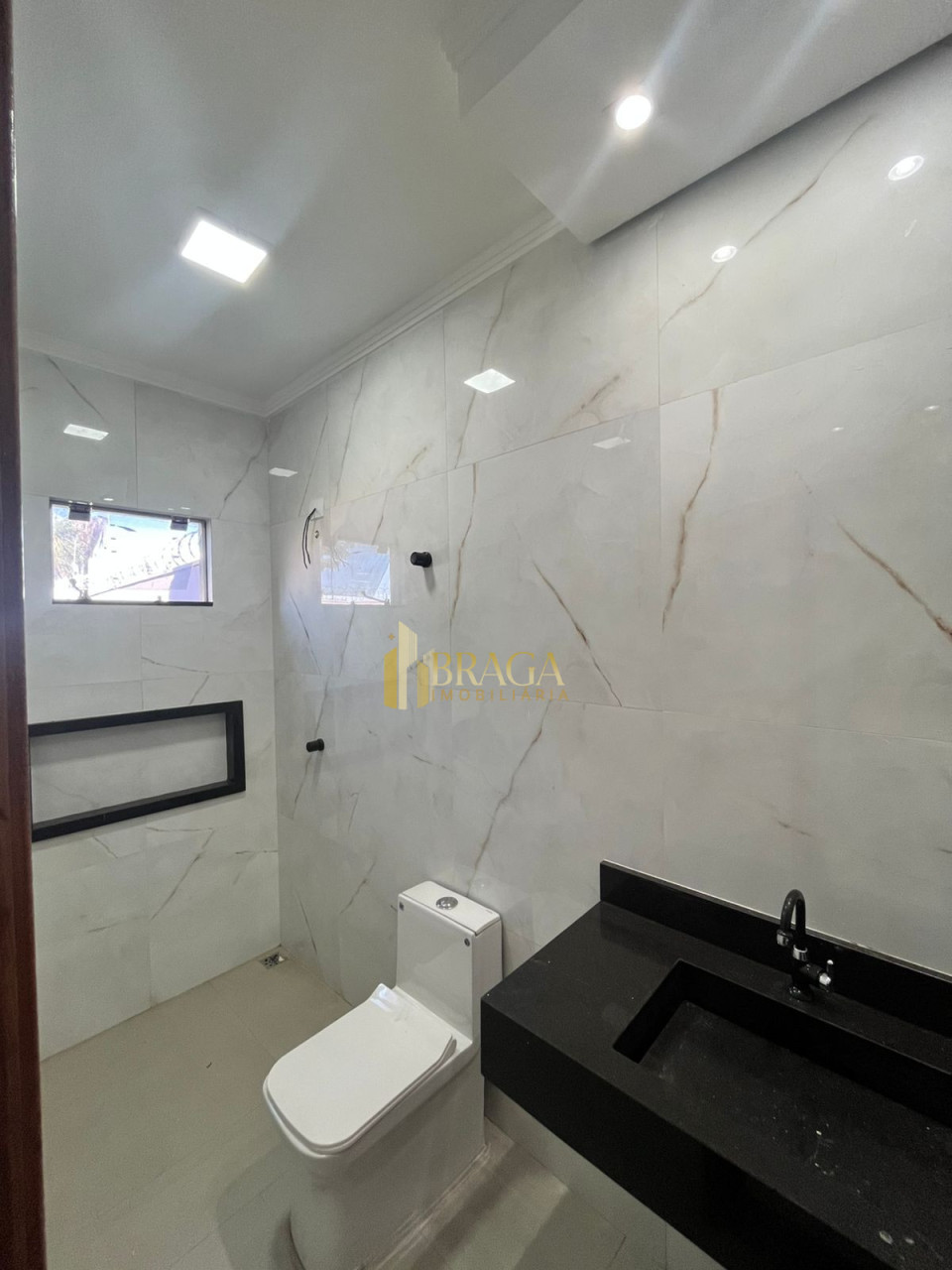 CASA NO BAIRRO VILA NASSER