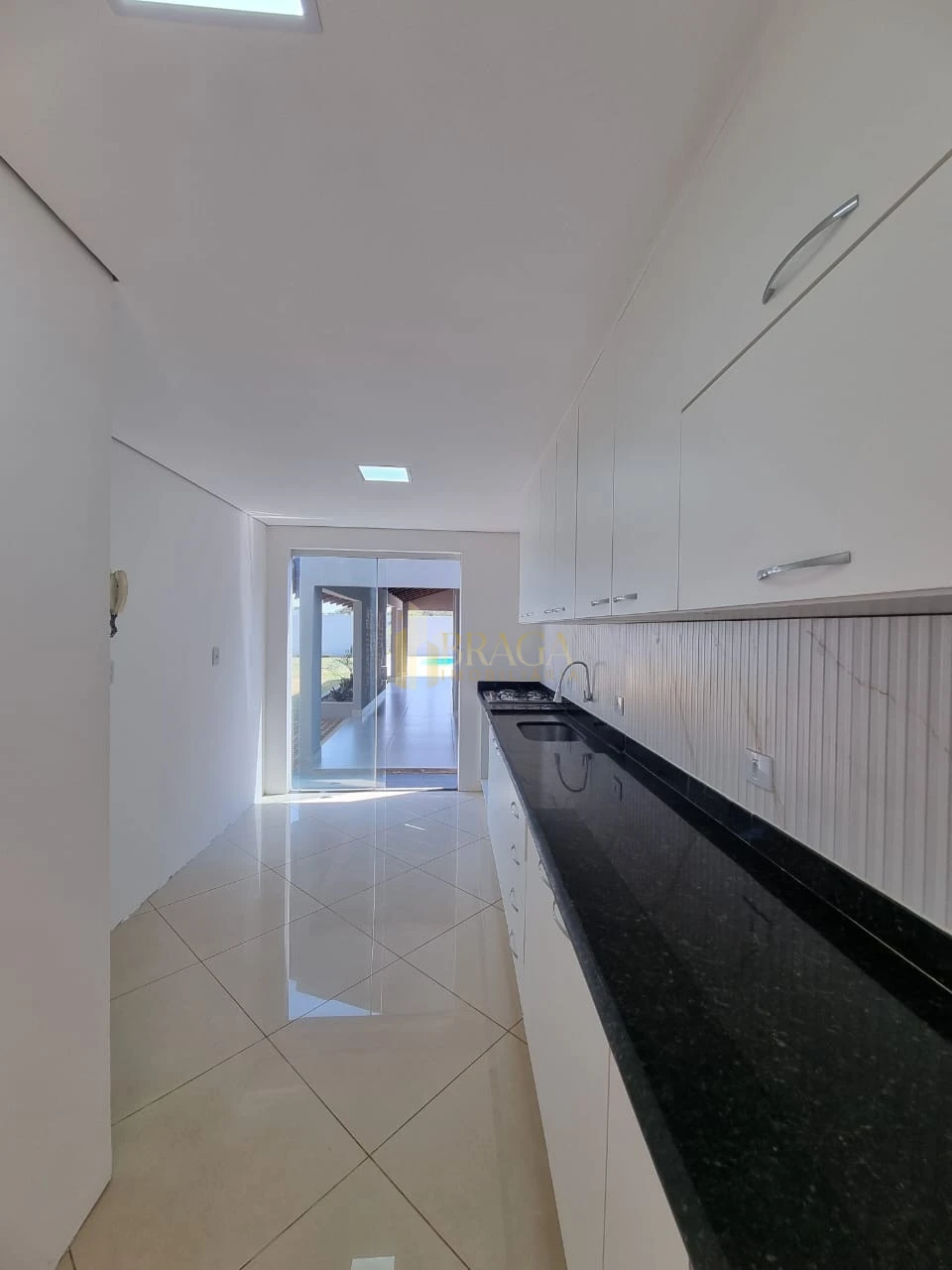 CASA À VENDA NO SANTO ANTONIO