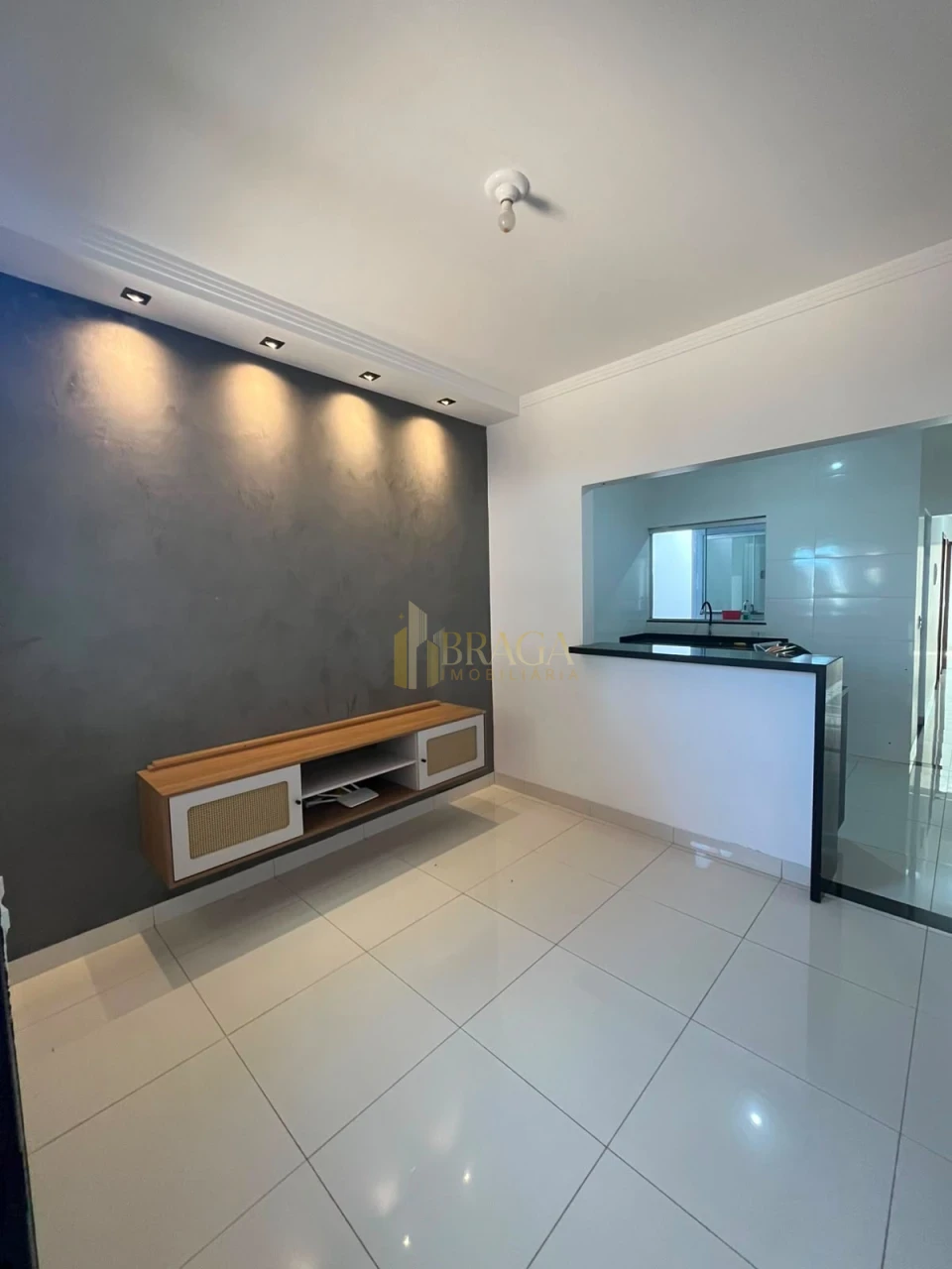 Imagens do imóveis CASA À VENDA NO JARDIM PANAMÁ - ENTRADA REDUZIDA