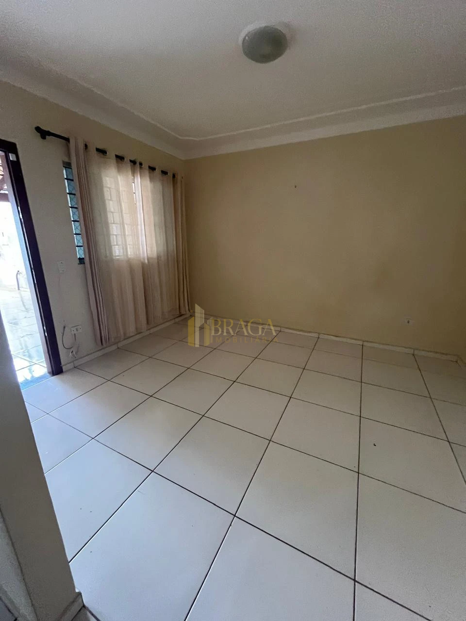 Casa a venda no bairro Vila Almeida