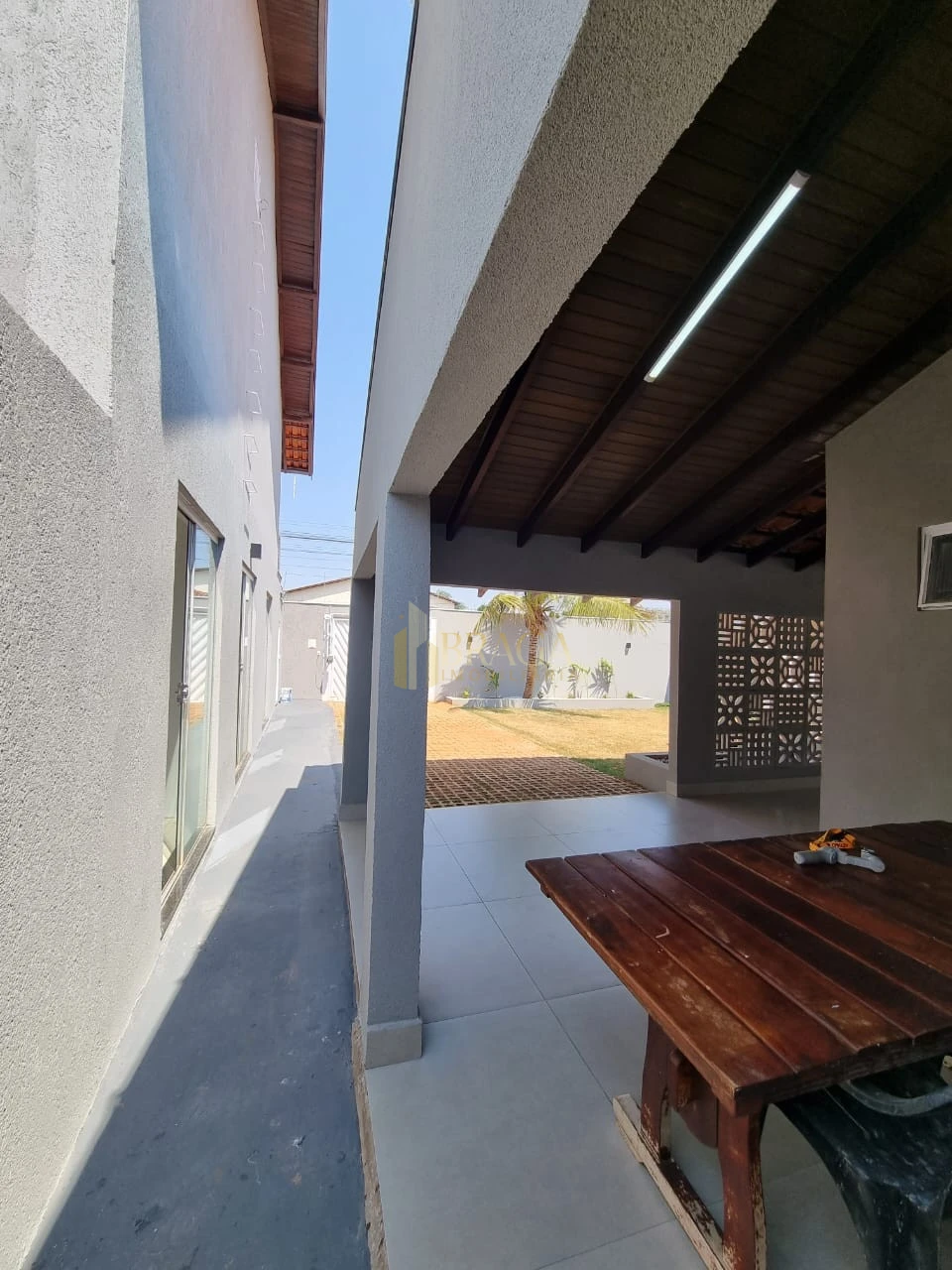 CASA À VENDA NO SANTO ANTONIO