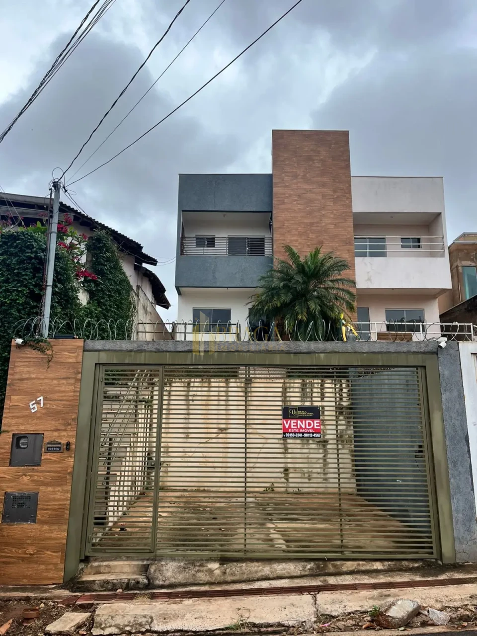 Sobrado á venda no bairro Monte Castelo