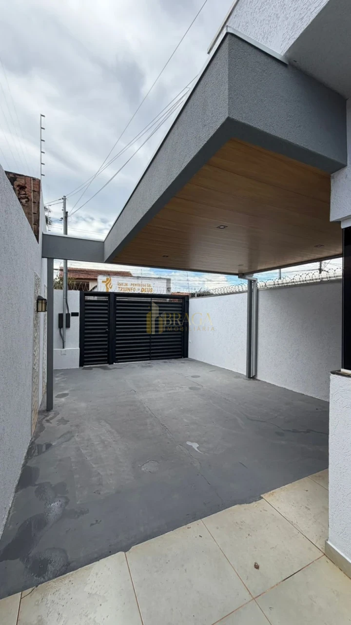 CASA À VENDA NO TIJUCA 2