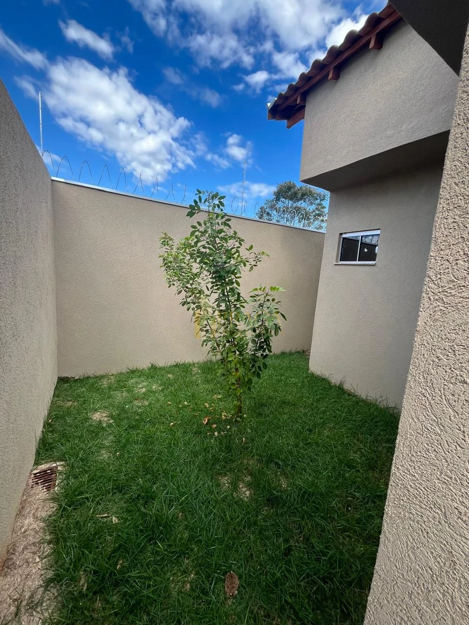 Imagens do imóveis CASA À VENDA - PRÓXIMO AO BIFÃO DO COOPHASUL