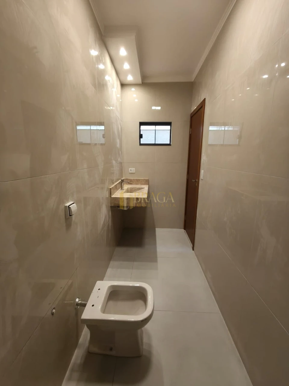 Imagens do imóveis CASA À VENDA ALTO PADRÃO AGUA LIMPA PARK