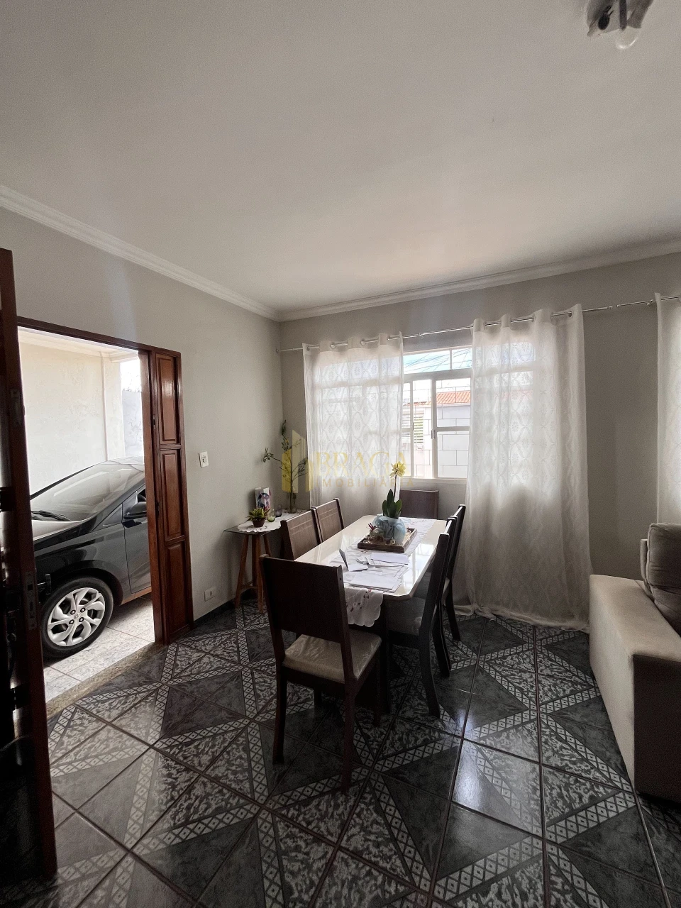 CASA À VENDA NO ANA MARIA DO COUTO