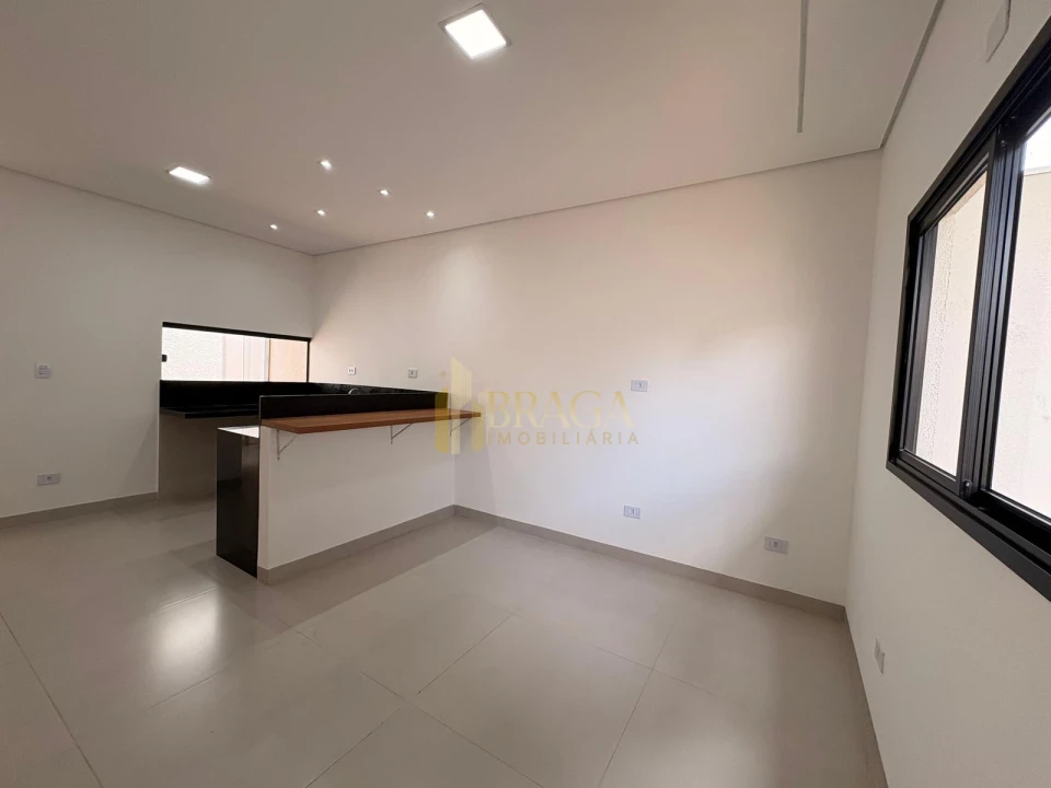 CASA À VENDA NO SANTO AMARO