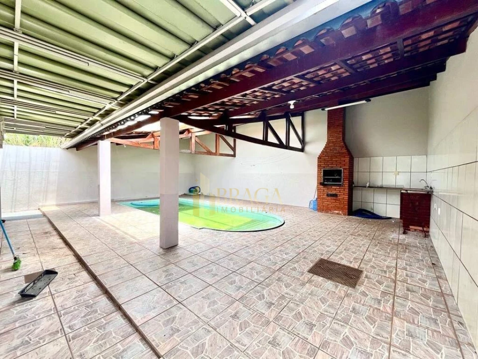 Casa à venda no bairro Vila Ipiranga