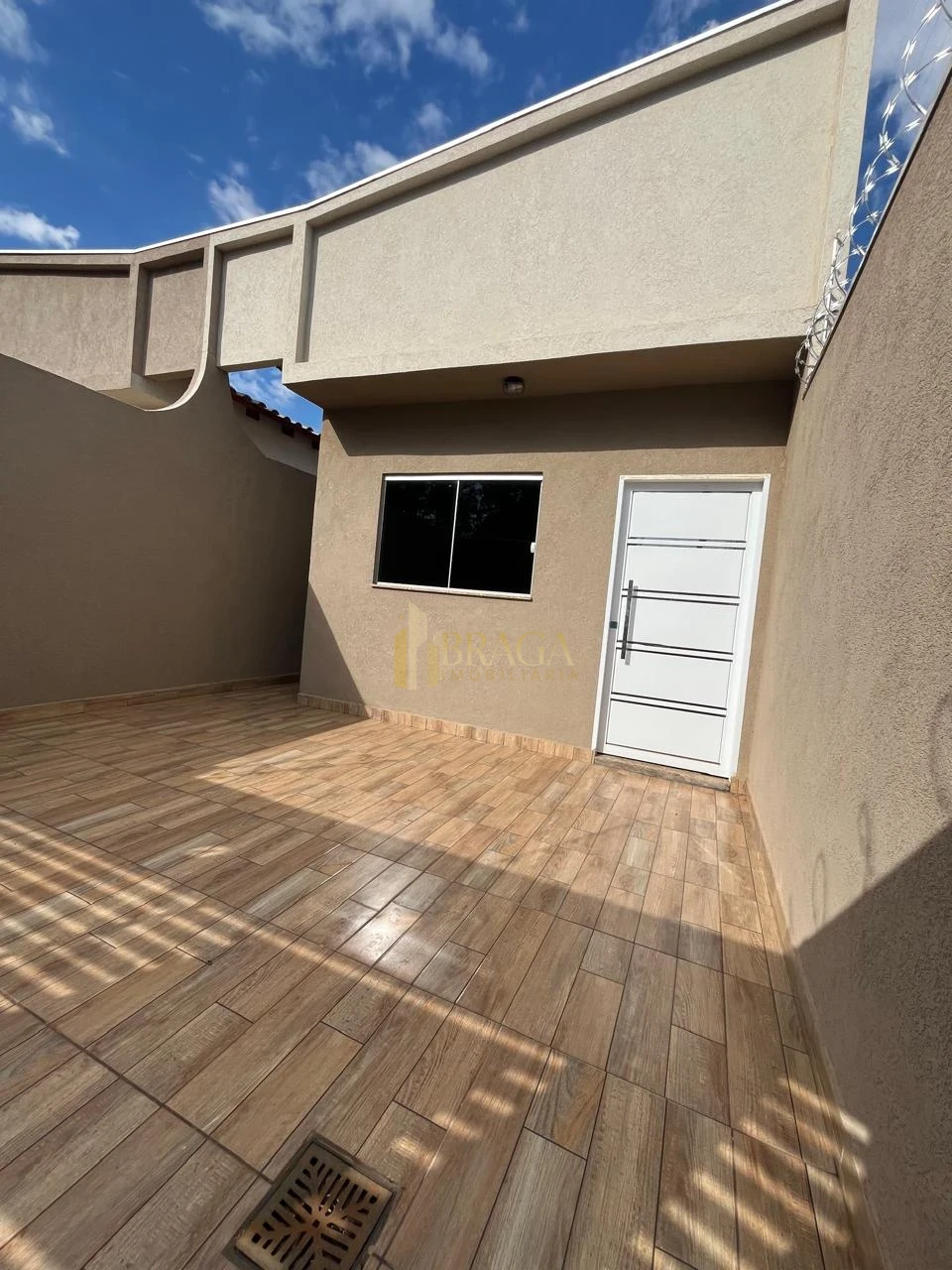 Imagens do imóveis CASA À VENDA - PRÓXIMO AO BIFÃO DO COOPHASUL