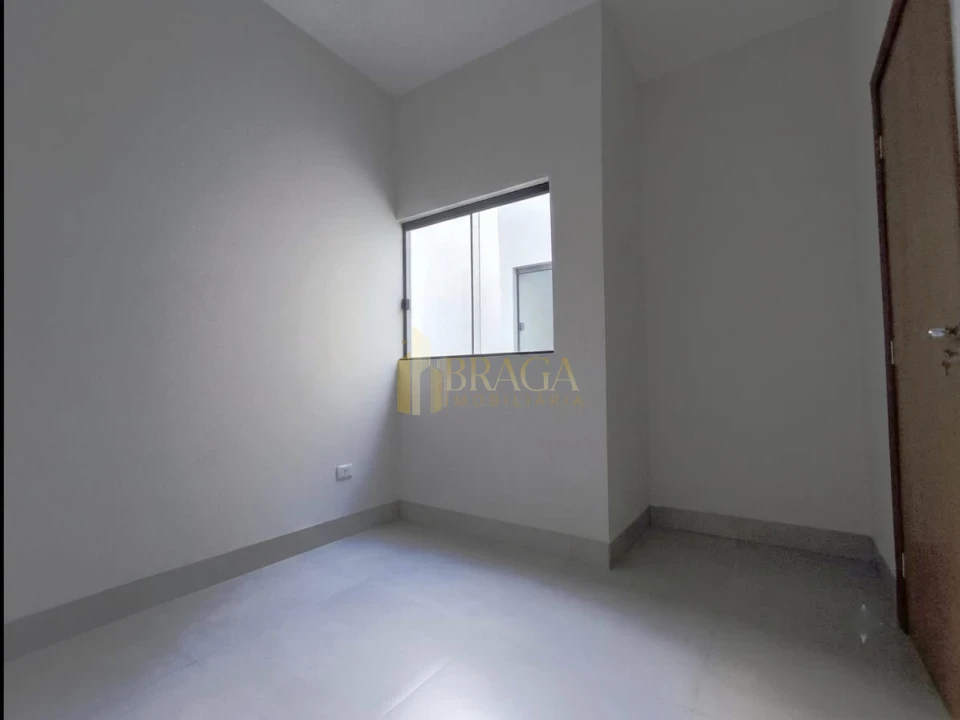 Imagens do imóveis CASA À VENDA NO BAIRRO NOSSA SENHORA DAS GRAÇAS