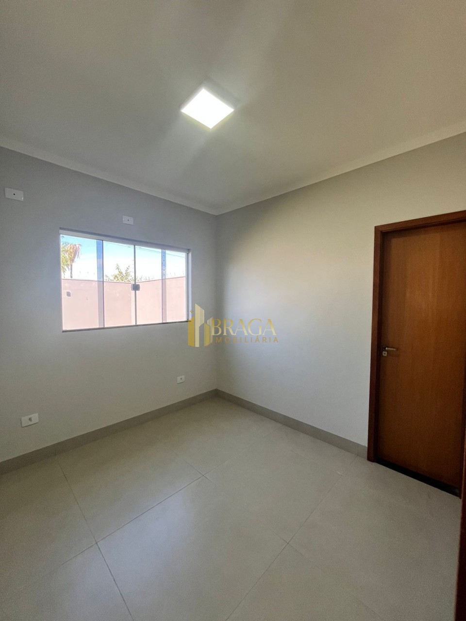 CASA NO BAIRRO VILA NASSER