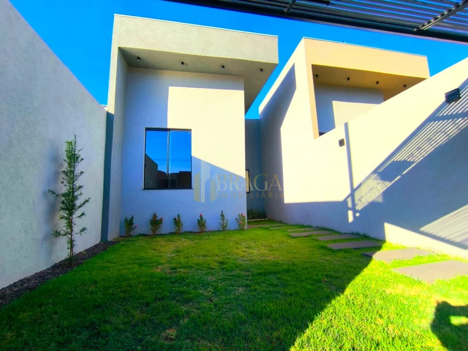 CASA À VENDA NO BAIRRO NOSSA SENHORA DAS GRAÇAS