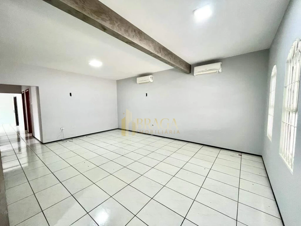 Casa à venda no bairro Vila Ipiranga