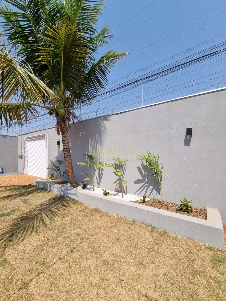 CASA À VENDA NO SANTO ANTONIO