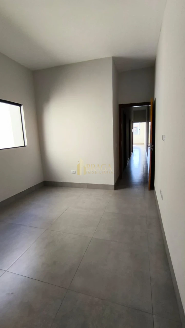 Imagens do imóveis CASA À VENDA NO BAIRRO NOSSA SENHORA DAS GRAÇAS
