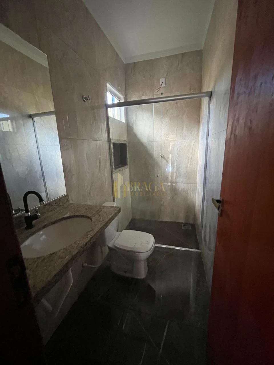 Imagens do imóveis CASA À VENDA - PRÓXIMO AO BIFÃO DO COOPHASUL