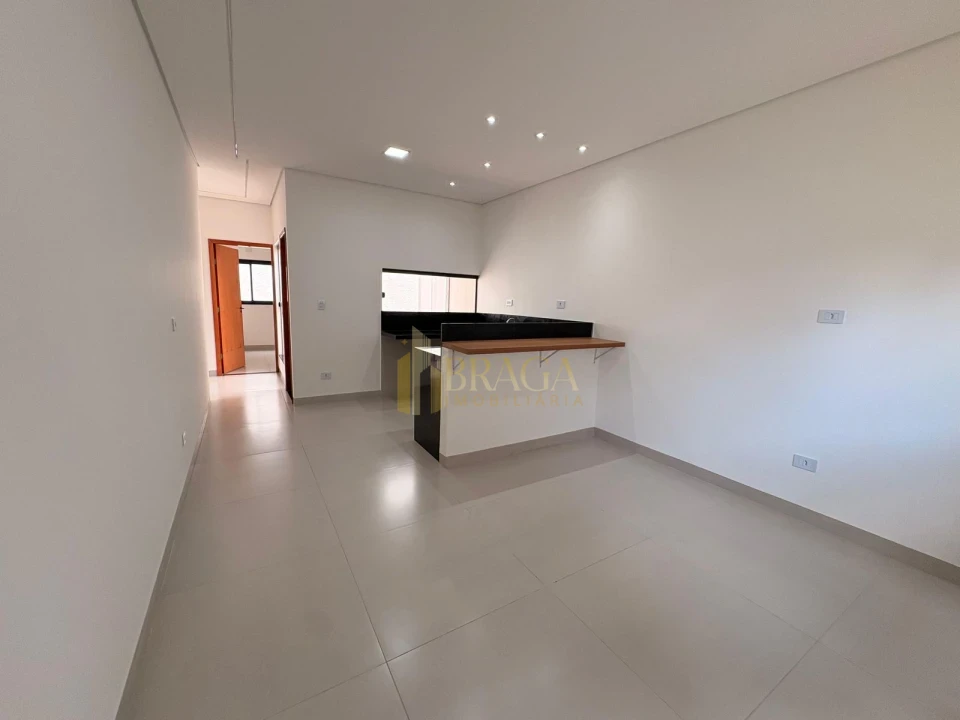 CASA À VENDA NO SANTO AMARO