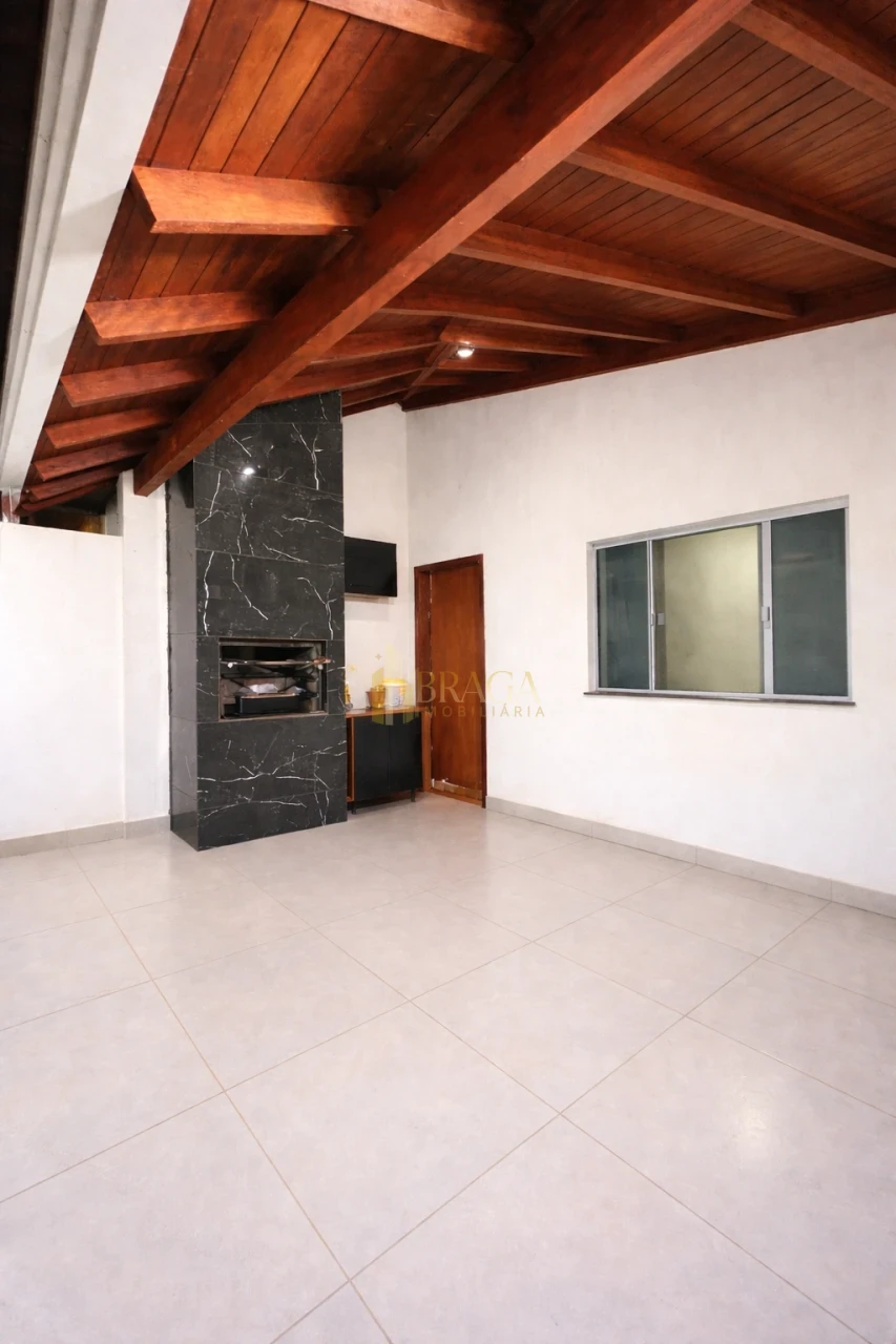 Imagens do imóveis CASA À VENDA NO FIGUEIRAS DO PARQUE