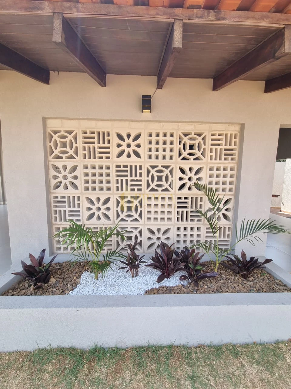 CASA À VENDA NO SANTO ANTONIO