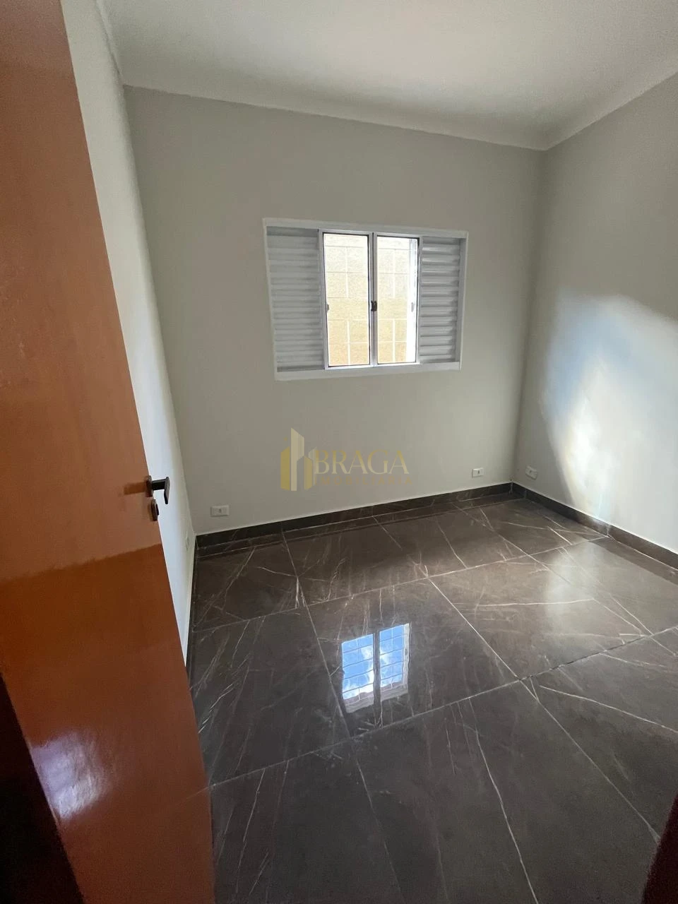 Imagens do imóveis CASA À VENDA - PRÓXIMO AO BIFÃO DO COOPHASUL
