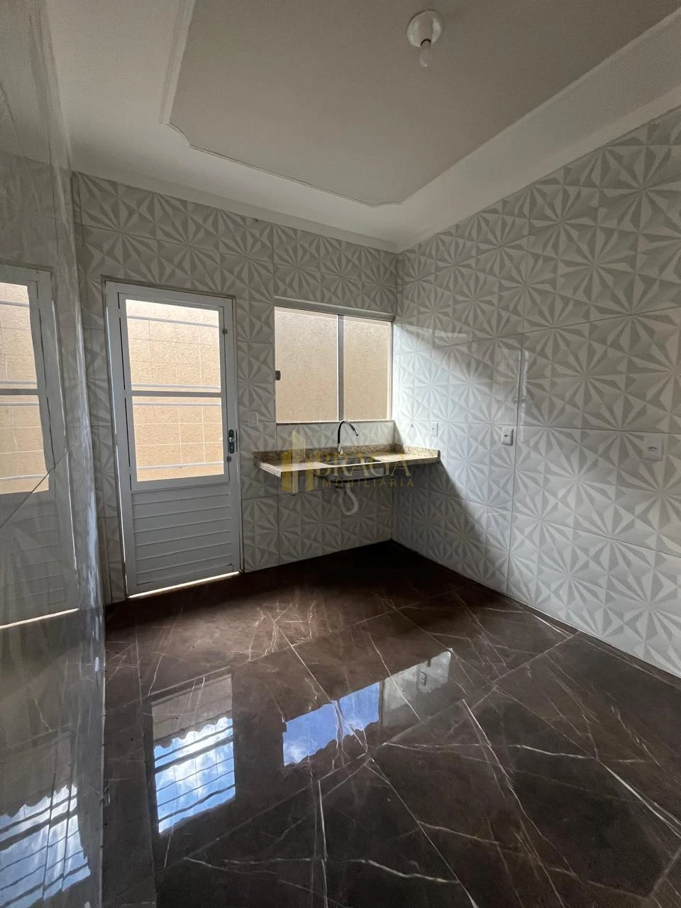 Imagens do imóveis CASA À VENDA - PRÓXIMO AO BIFÃO DO COOPHASUL