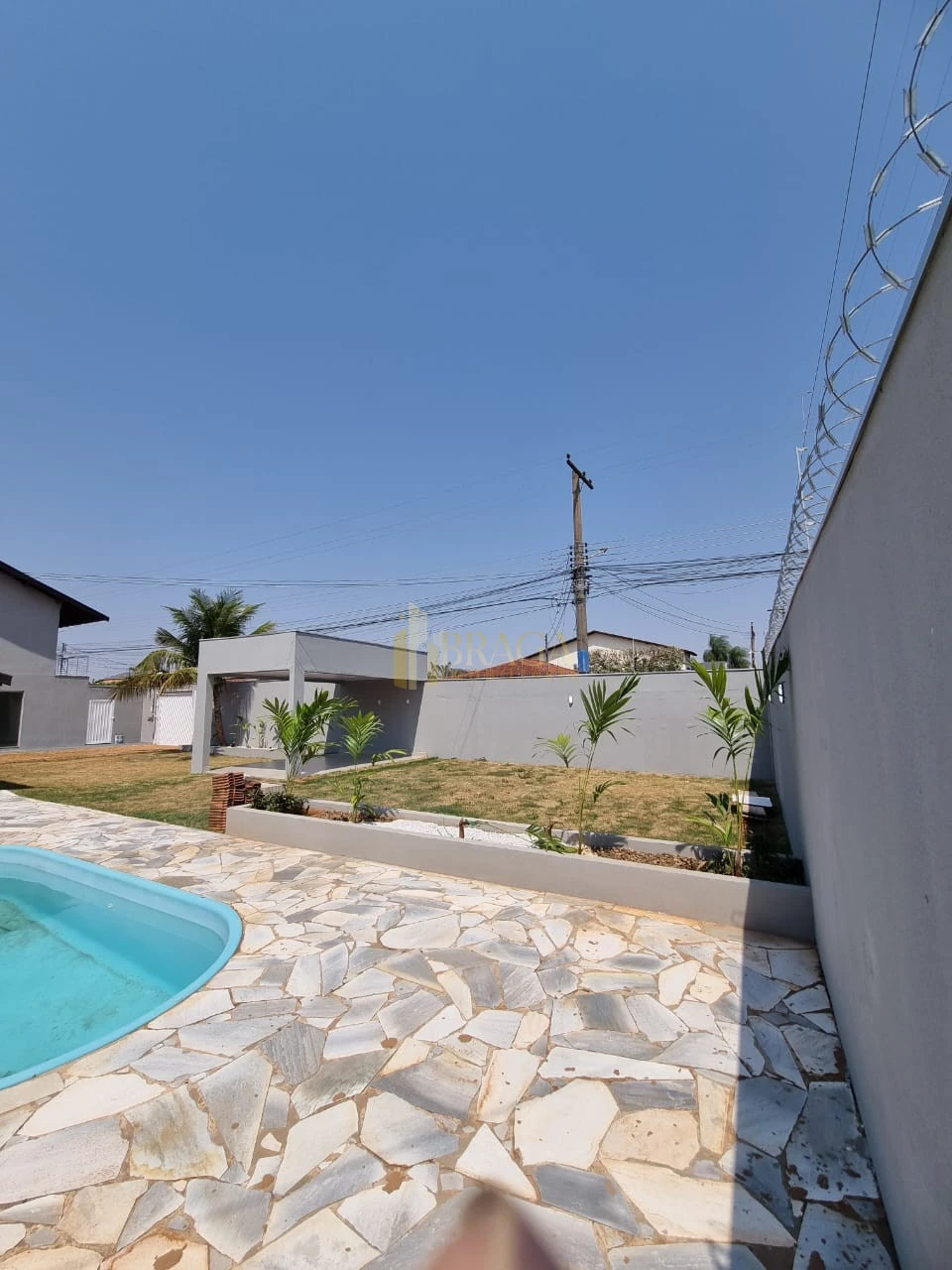 CASA À VENDA NO SANTO ANTONIO