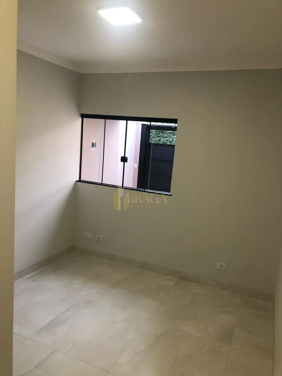 Linda Casa À Venda No Novos Estados