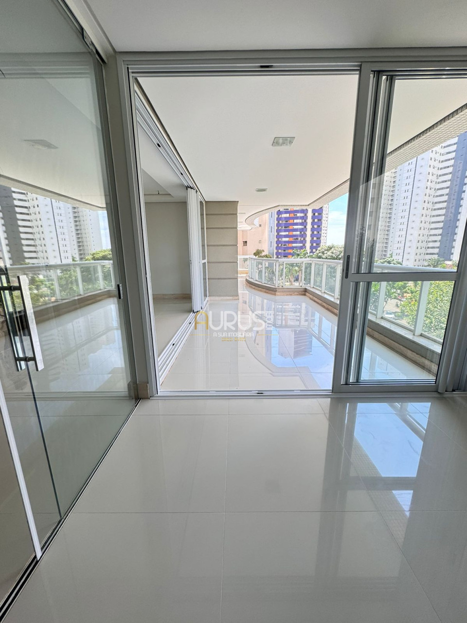 Imagens do imóveis VENDE-SE APTO  ALTO PADRÃO EDIFICIO CASA BATLLÓ - LONDRINA/PR