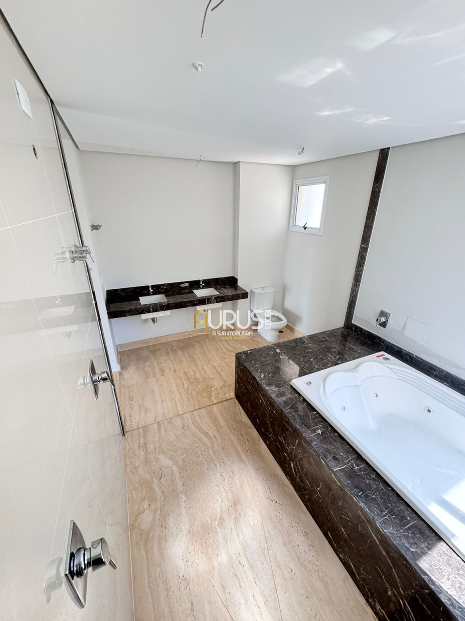Imagens do imóveis VENDE-SE APTO  ALTO PADRÃO EDIFICIO CASA BATLLÓ - LONDRINA/PR