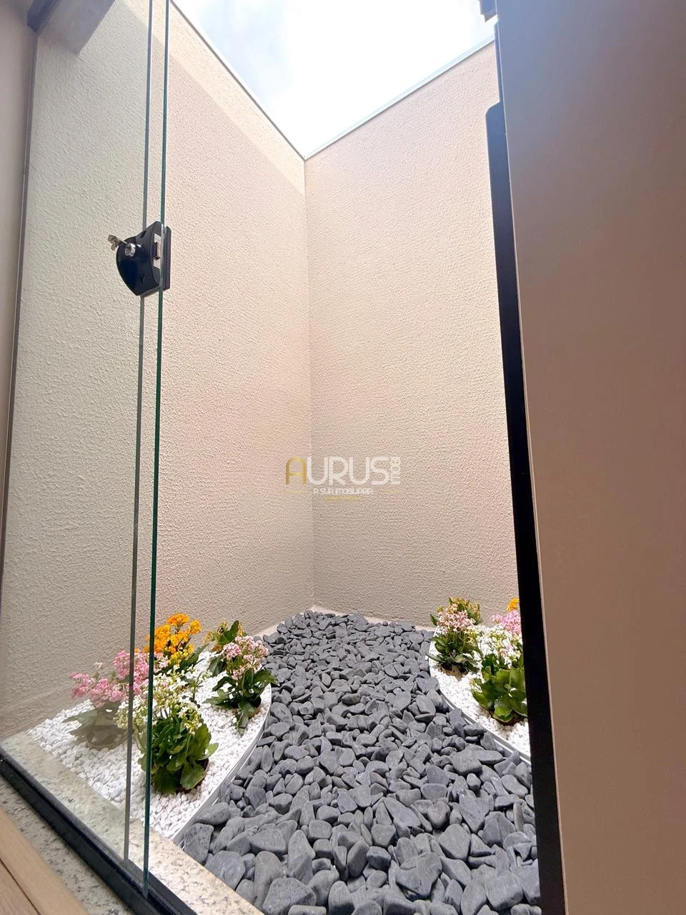 Imagens do imóveis Casa Em Condomínio Fechado - Pronto para Morar