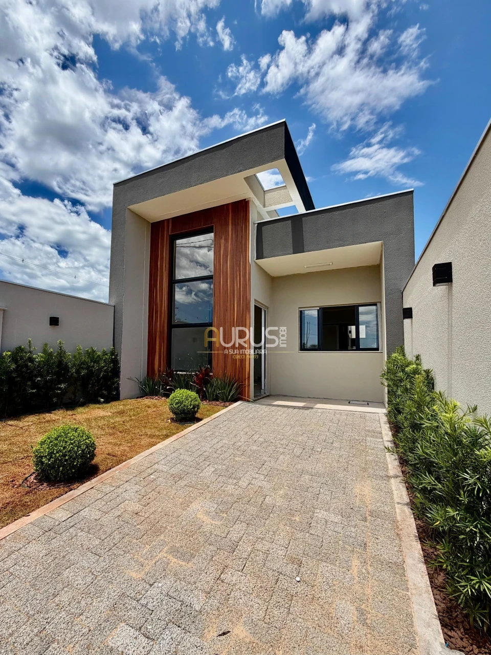 Imagens do imóveis Casa Em Condomínio Fechado - Pronto para Morar